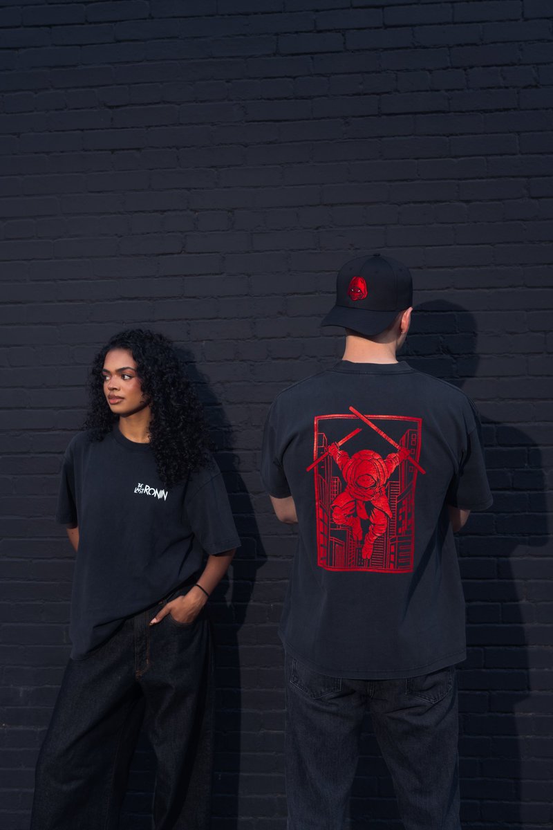 Sect32B's tweet photo. Proud to drop our collab with Paramount Games Studio on The Last Ronin

Tona did some amazing work here and we have plenty more to drop

Head over to the show, don't miss out on the limited merch and prints

https://t.co/GbmWJGSBJe https://t.co/4QtCVtLJKU