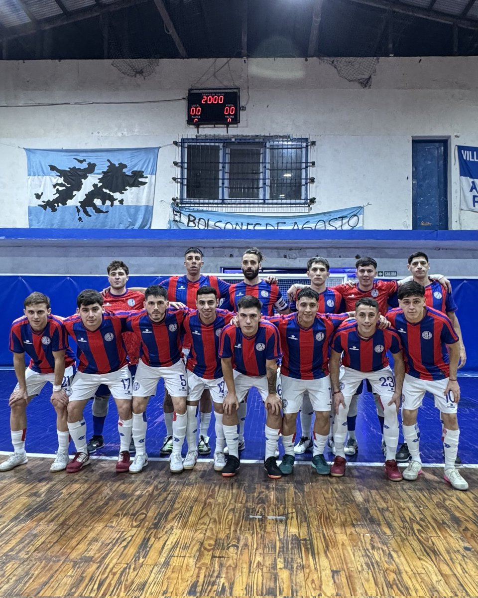 Buenasysantasok's tweet photo. #FutsalSL 🔴🔵⚽
Con gol de Lucas Francini, #SanLorenzo empató 1-1 ante 17 de Agosto, en Villa Pueyrredón.
📷 @CASLAFutsal https://t.co/Kj9wWJizVt