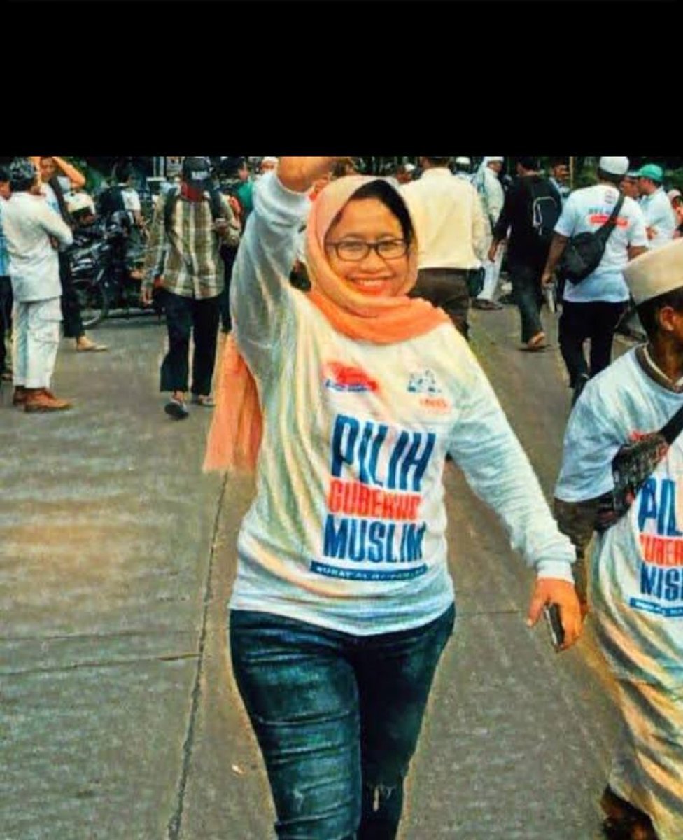 davepunksssss's tweet photo. dari seluruh penduduk yg ada di indonesia, yang dipercaya mengelola anggaran 300an trilyun adalah manusia tolol ini.. https://t.co/0ZkLZSjE5Y