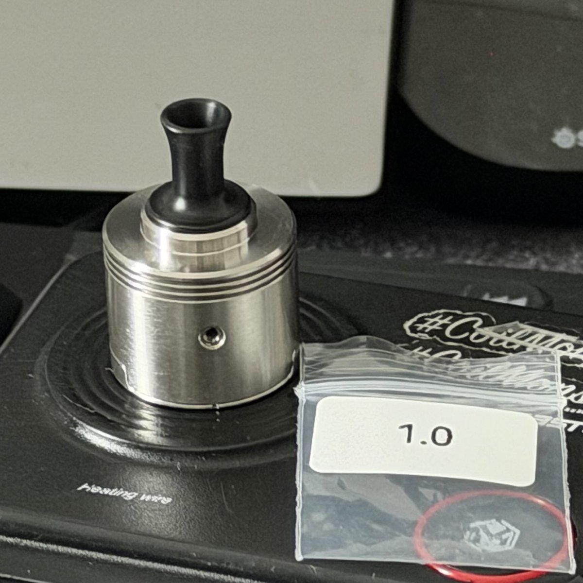 luca_0013's tweet photo. ground RDA
ビルドに合うのかどうかは別として
VICOとかのエアピンは共通かな？
そりゃ芋ネジだもんね
#vape好きな人と繋がりたい https://t.co/fB41n5SML3
