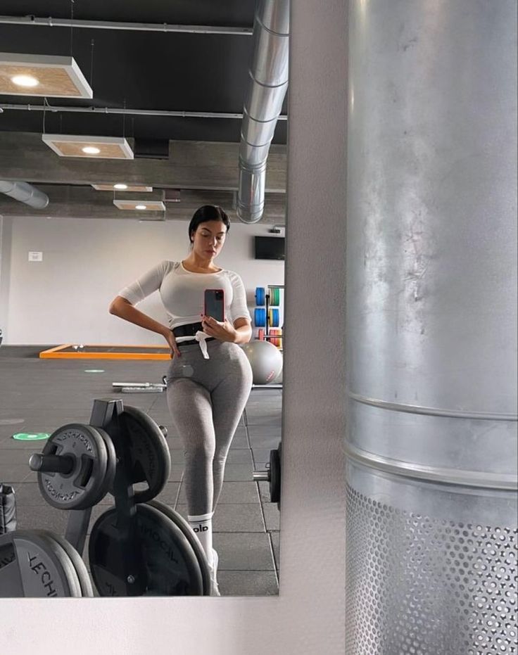 georginagio_bae's tweet photo. Georgina Rodríguez is indeed incredibly dedicated to fitness ✨ https://t.co/SJvoPaPxSk