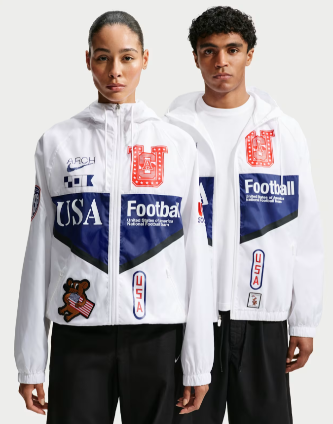 yasuakifujii's tweet photo. SNKRS US にてフルラインナップが公開
https://t.co/EUlf1x16Ty

コラボシューズの CRYOSHOT や、アンセムジャケット、スタッフジャケット、ロングスリーブラグビートップス、ショートスリーブポロ、バックアップ、キャップなど計7型がラインナップ

Virgil Abloh Archive × NIKE “Team USA” コレクションが6月11日(木)/13日(土)/16日(火)に発売予定

- V.A.A. VAA ヴァージル ナイキ クライオショット