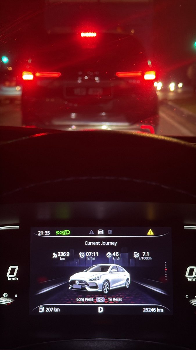 alonermaniac's tweet photo. @ameydeen_ Dari JB balik ke Shah Alam pun mencabar jugak. Haritu 7 jam drive dari pukul 2pm https://t.co/CBT8ojryZr