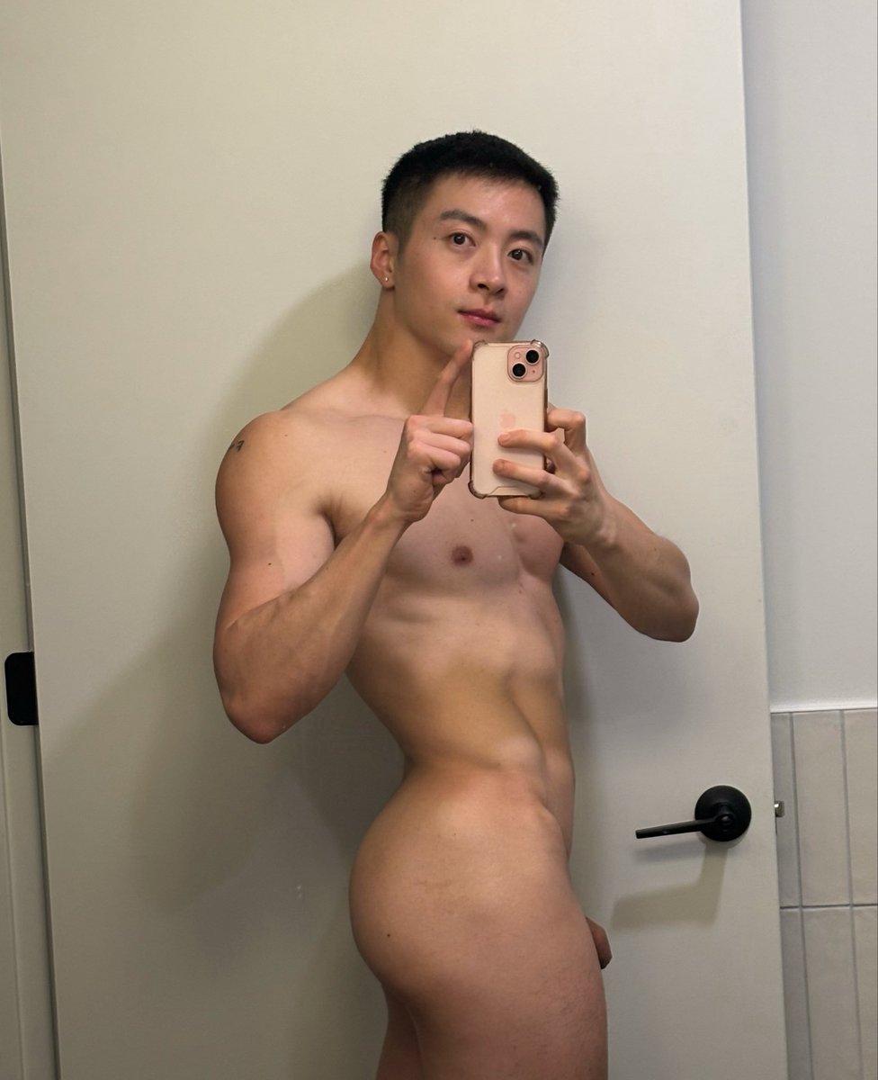 rainbowasian001's tweet photo. 😛💦💦💦 https://t.co/qidSmZFCJ7
