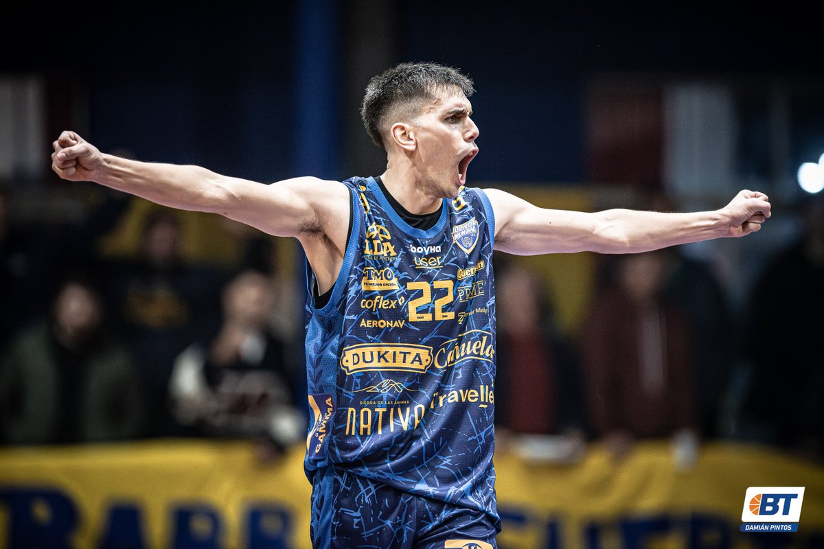 BasquetTotal's tweet photo. #LDAxBT | A BRILLAR MI AMOR

En el comienzo del torneo de los barrios, Olivol Mundial se impuso a Sayago como local.

📝@Brianrz2000
📸 @DamiPintos22 

👉https://t.co/fN7I0zswNV https://t.co/q6RCI0PZAQ