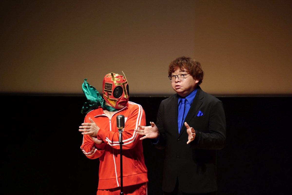 sprinkleakasaka's tweet photo. 昨日は #イギナリライブ へのご来場ありがとうございました。
ゲストにはラフィーネプロよりウメさんが来てくださいました。
おっとりしたキャラクターの中にネタで全部ひっくり返してやるぞというような野心を感じました。
ただ芸歴を重ねてしまっている僕は食らってしまいましたとさ。 https://t.co/auqM6Nw8uv