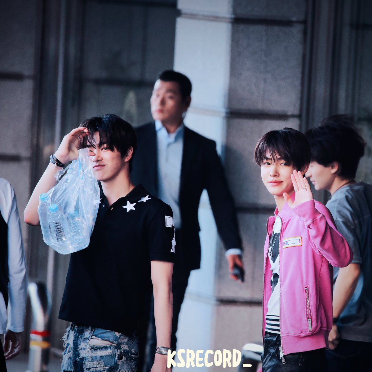 ksrecord__ tweet media