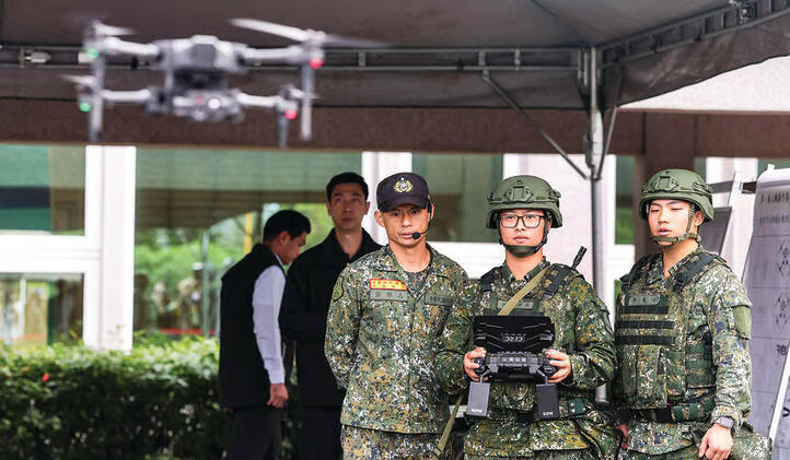 TaiwanNews247's tweet photo. Taiwan looks to Israel as it prepares society, economy and home front for China threat

https://t.co/JlE4HFzyCZ https://t.co/qhRMIQt24p