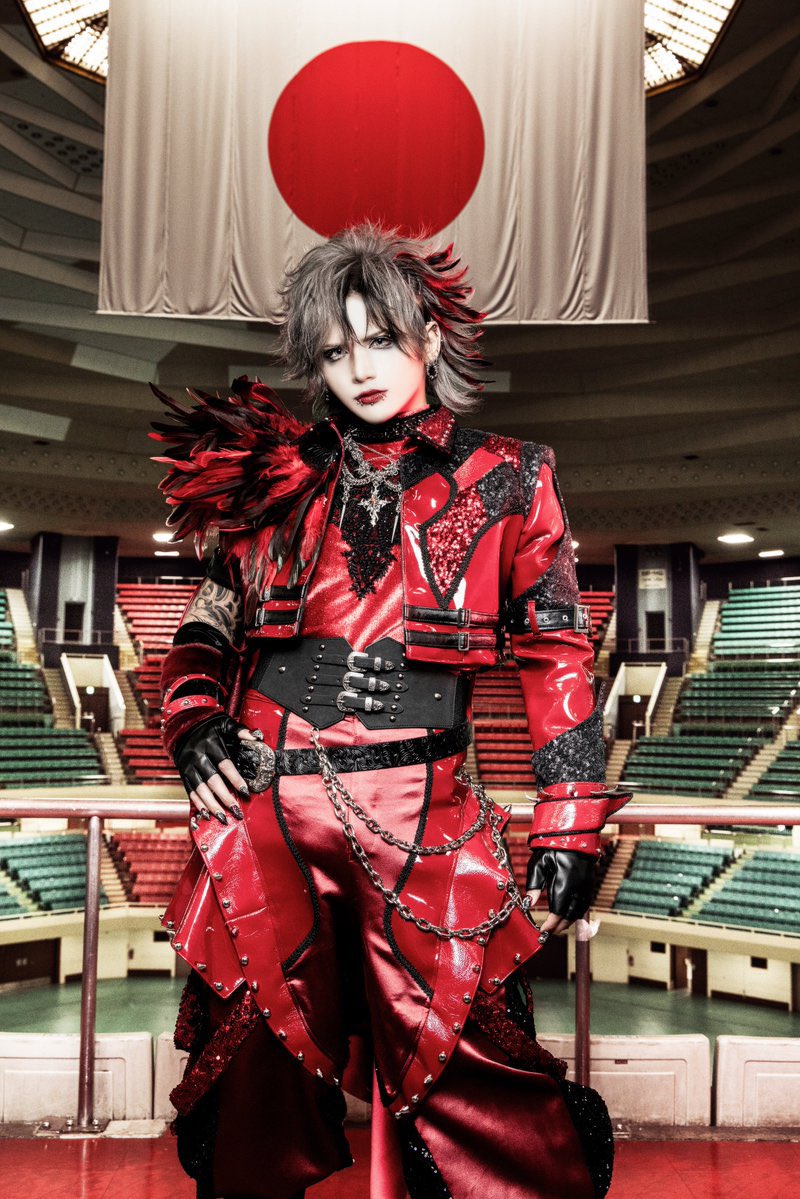 Royz_official's tweet photo. ／
#Royz 昴「#仮面ライダーゼッツ」挿入歌決定✨
＼

#仮面ライダーゼッツ
仮面ライダーノクス ミッドナイトシャドウの挿入歌を、
#Royz 昴が担当することが決定しました！🎉

6月7日放送の第38話で使用されます。
ぜひチェックしてください👀✨

▼挿入歌
NoxoN -ノクスオン-
昴 from Royz
作詞：瀧尾沙
作曲・編曲：tatsuo

6月8日配信リリース！

▼配信先はこちら
https://t.co/Sh8tJfEXY2