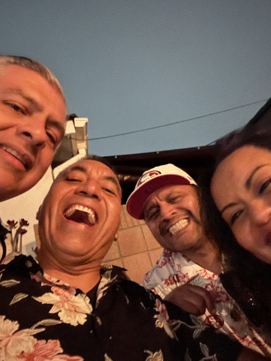 move_2thegroove's tweet photo. Late post. May 23, 2026. A big thanks to Eddie and his wife for hiring me to dj for their daughter and her graduation. Also, very good to see my best friend Ramón, Gabe, and his wife Veronica. https://t.co/ArYFHgtxh2