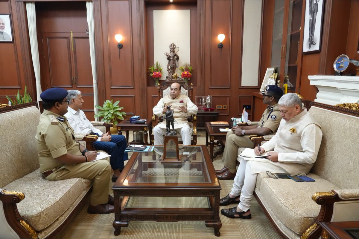 GovernorBihar's tweet photo. माननीय राज्यपाल लेफ्टिनेंट जनरल सैयद अता हसनैन (सेवानिवृत्त) ने बिहार के अस्पतालों और होटलों में अग्नि सुरक्षा ऑडिट तथा सुरक्षा मानकों के अनुपालन की स्थिति की समीक्षा की। बैठक में जन-जागरूकता और बेहतर तैयारी को बढ़ावा देने के लिए एक सेमिनार आयोजित करने का निर्णय लिया गया, जिसमें बीएसडीएमए, विभिन्न विभागों, अस्पतालों, होटलों, शहरी स्थानीय निकायों तथा एनडीएमए के प्रतिनिधि भाग लेंगे।