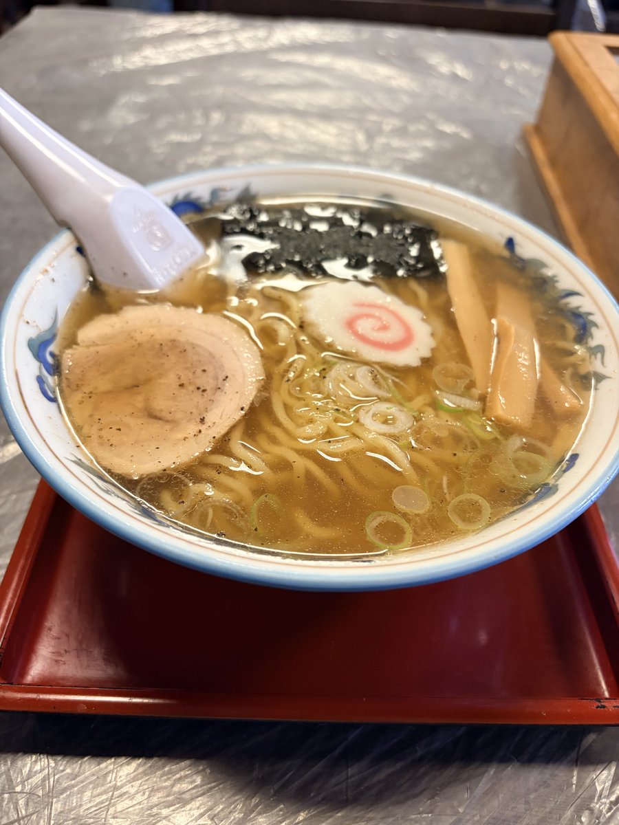 yogurt1003's tweet photo. 2026/06/06 備忘録として
バインミー食べた直後に中華そば、腹パンパン　#山形市　#品川家 https://t.co/s2Rsuz1zPJ