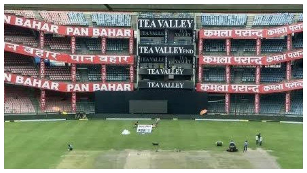 maglu_potter's tweet photo. @mufaddal_vohra I hope the stadium remains safe from Paan masala ads. https://t.co/rYntzsEAbE