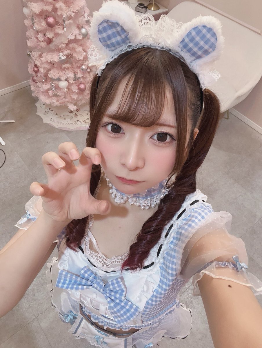 hakumaiskyyy's tweet photo. アニマルイベ出勤するよ！がんばる！😭😭
⬅️6日 7日➡️です-  ̫ -♡
もあちゃんとみかこちゃんに借りる、とってもありがとう( ´ •̥  ̫ •̥ ` )会いに来てねんっ https://t.co/rhB2AQzdWh