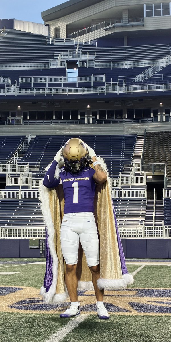 camden_simmons's tweet photo. @JMUFootball let me know something!#Dukes
@coach_bnapier @CoachFlemWR @OvertonDarryl @DeonteAdams4 @RocCarmichael @WRU_CoachMilez @247Sports @Spotlight39_Pod @WillVapreps https://t.co/Frd5bvLW5y