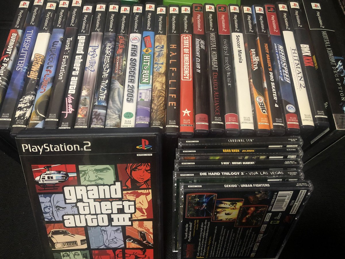 nmop's tweet photo. 当時はリージョンロックがかかってたから最初のヒットマンとGTA3をやるために秋葉原のメッセサンオーカオス館で北米版PS2を買ったんだよな（北米PS2は北米PS1のソフトも遊べたので結構重宝した） https://t.co/Fe0zXDjFTc