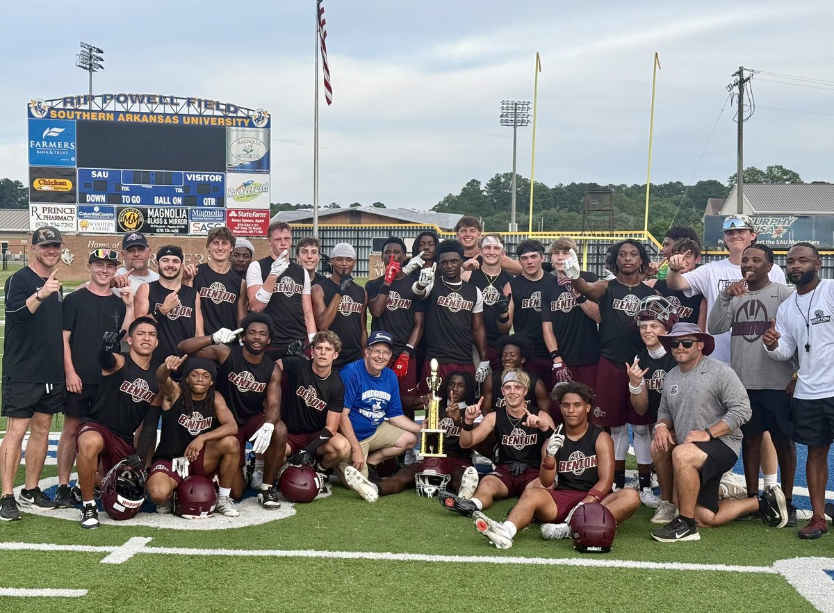 coachofpdc's tweet photo. SAU 7on7 Champs! Proud of these guys, we went 7-0 on the day and out scored our opponents 238-48! @SAUFootball &amp; @CoachBradSmiley do a great job running this event! #Benton💪🏼 #BentonSouth #LetsRide @BentonTDClub https://t.co/1sGeFH2YwM
