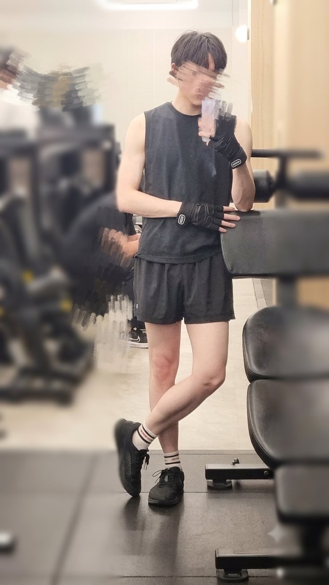 RIAHS5s's tweet photo. おれより重量重い方たくさんいてほんと弱い😱まぁ大きくなりたいわけじゃないからいいけど、もっとこうね、シュッと、キリッと、エロっとなりたいよね。 https://t.co/nPFqudQ9d8