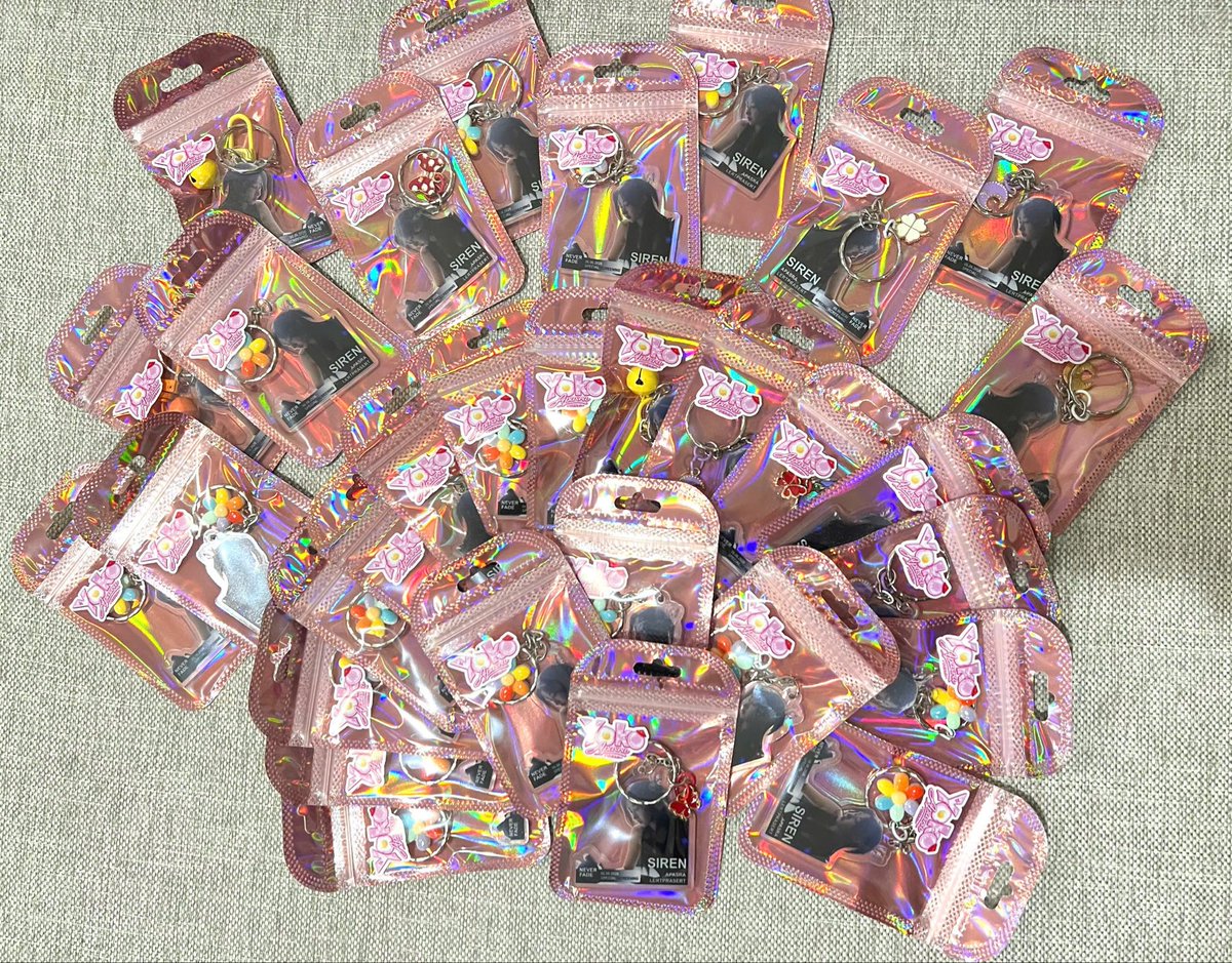 YokoApasraVNHub's tweet photo. A tiny pile of freebies…
A giant pile of love 🤍

Hope everyone has lots of fun today!
See you later at Neverfade Special Screening 😊 

#NeverFadeProject
#NeverFadeSpecialScreening
#YokoApasra
#โยโกะอาภัสรา
#YokoApasraVNHub https://t.co/uC0Uwem4to
