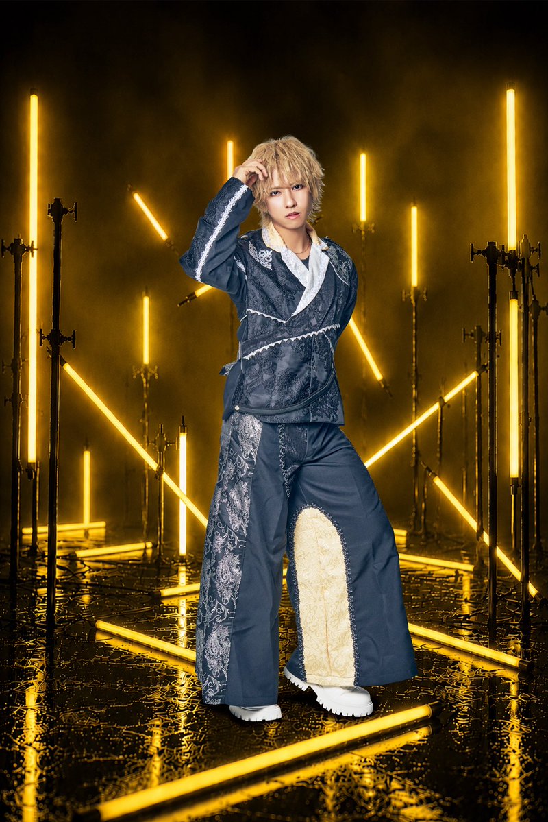 NeonPalette0605's tweet photo. NeonPalette Member

🟡八乙女 春人
@haruto_yaotome 
「オタクとメンバーと一緒になって夢を叶えたいです🙌」

💜紫噛 うる
@na_____666 
「ハイライトメンソールください🚬」

次のメンバー公開は19:00。 https://t.co/tlMtxU11N9