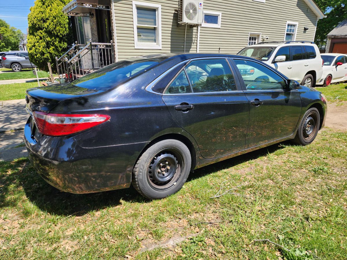 rundriveng's tweet photo. 2016 Toyota Camry 
200k miles
Buying: $5,500
Shipping: $1,500 https://t.co/COXR47brzK