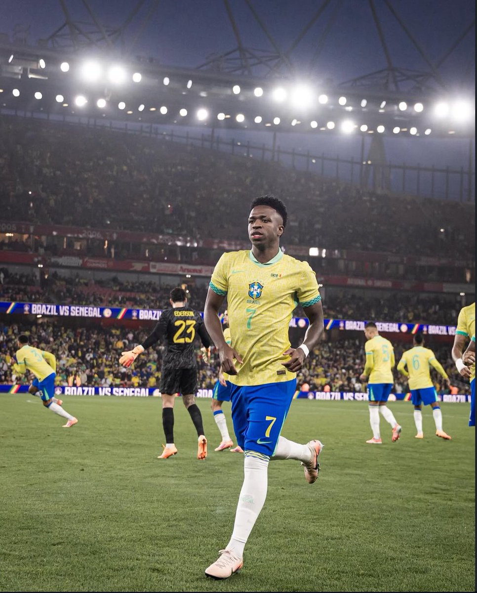 vinidadepressao's tweet photo. HOJE TEM BRASIL, HOJE TEM VINI JR! 💚💛

🎮 Brasil x egito 
🏆 Amistoso internacional
📺 Tv globo / sportv / getv youtube
🕰 19h
🏟 Huntington Bank Field https://t.co/XiFe9slqDn