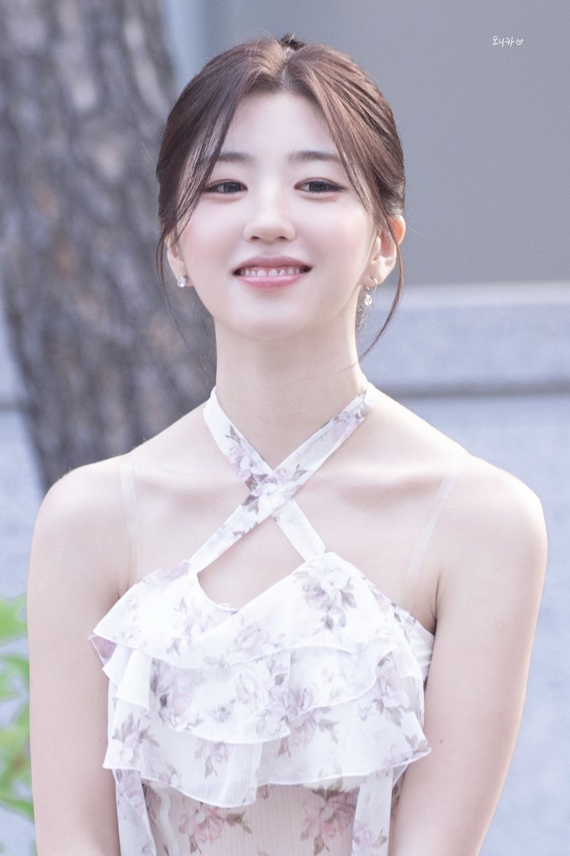 monica_HSY1419's tweet photo. 260606
😁
#tripleS #트리플에스 #박소현 #Sohyun https://t.co/tar6rKt6dC