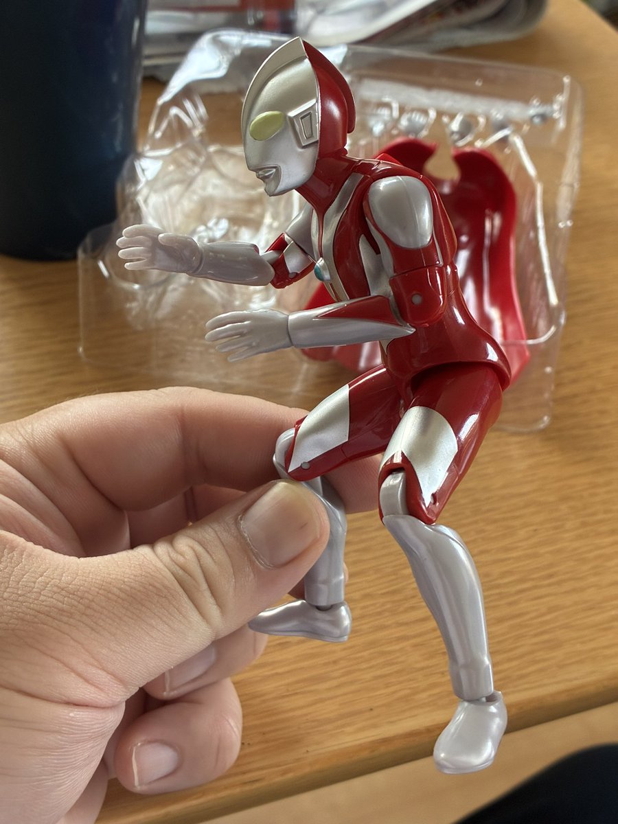 ulmnuf's tweet photo. ウルトラアクションフィギュアNEOの初代ウルトラマン買ってきた

うむ。こういうのが良いのさ(●´ω｀●) https://t.co/ifTDIFeGii