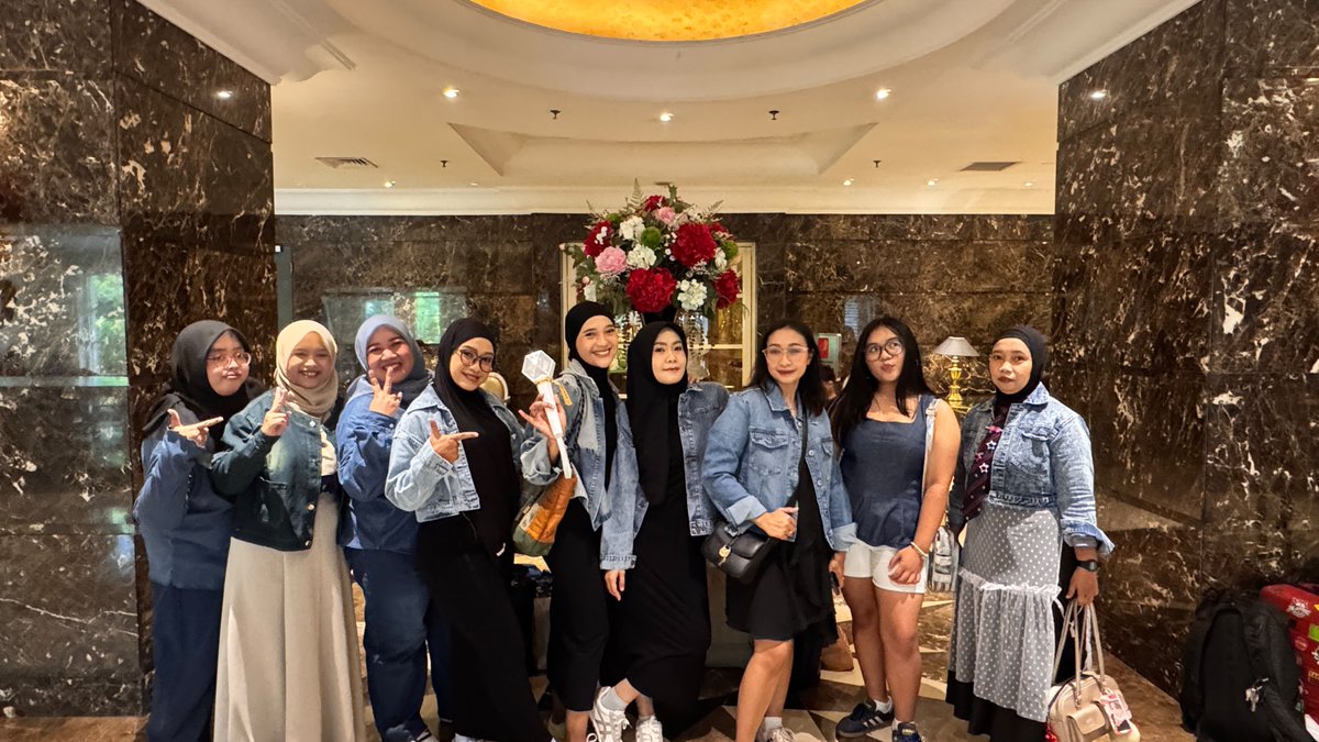 Maytinkerbelll's tweet photo. Mereka si paling semangat dukung ot6, tapi kutetap cinta kalian guys, have fun!😩😪 

- maya, si paling haters exo turut berbahagia https://t.co/EouLD2ooiI
