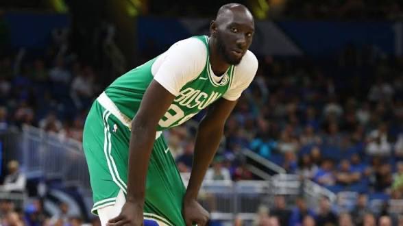 JonTheSnowMan8's tweet photo. Victor Wembanyama pictured here after missing the potential game winner in absolute disbelief as the Knicks win an 8v5 to bring the series lead to 2-0 https://t.co/e4slvNZ9tT