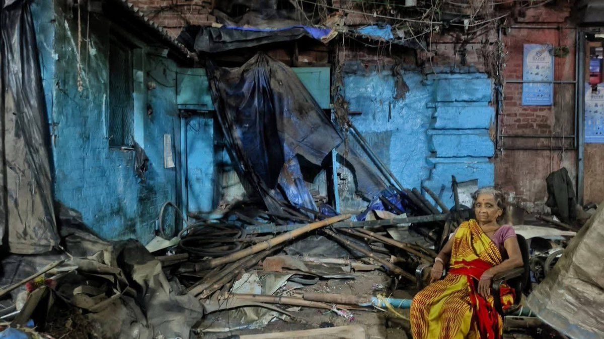 sumonseng's tweet photo. Asia's biggest flower market of Kolkata Mallickghat Jagannath  market has been bulldozed by the new Hindu govt of Bengal! 
Indeed #HinduKhatreyMeinHain under the great #PMModi https://t.co/QFeai8AFXv