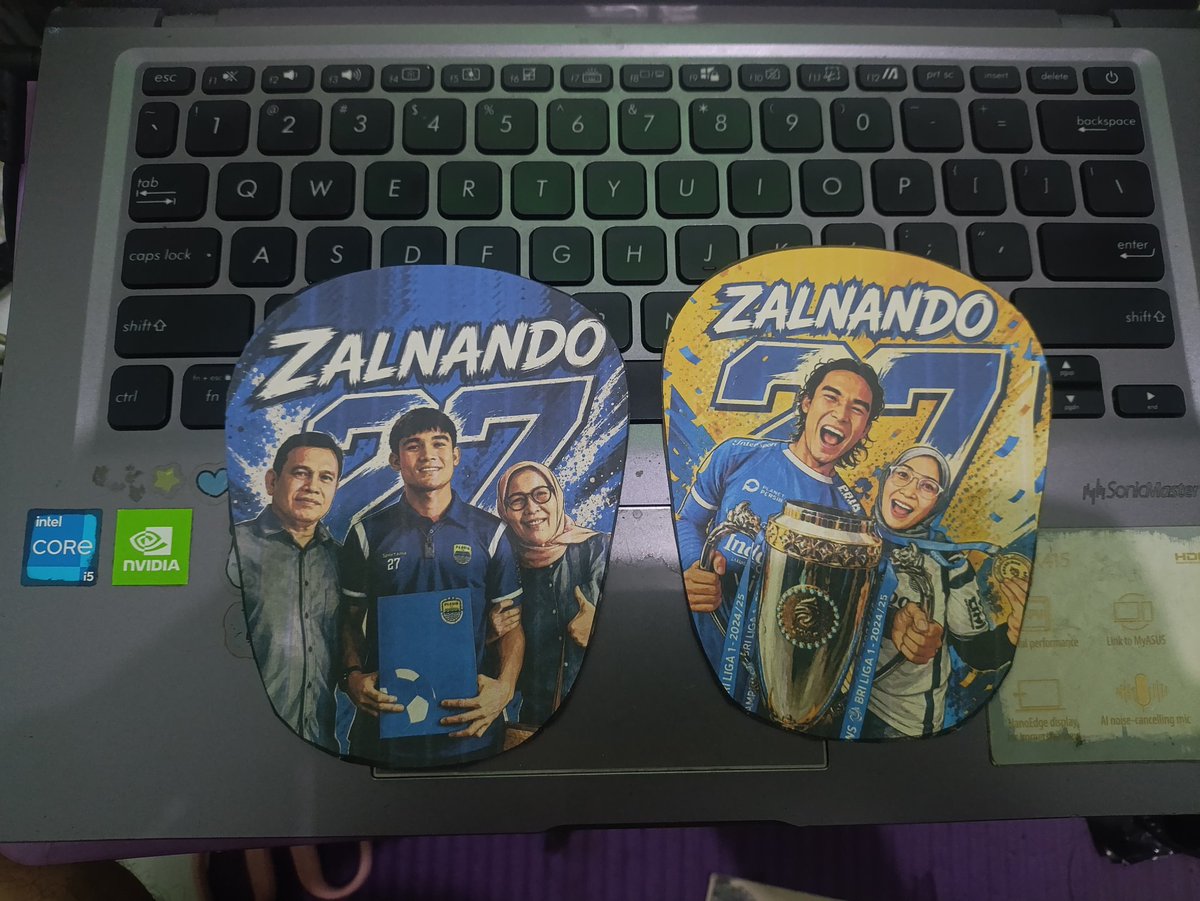 Ronizukipurnama's tweet photo. Barangkali ada yg mau order skin deker custom photo ,logo tim / photo istrinya,anak ,pacar atau gebetan
Sz M,L,XL 
Harga : 50k sz M , 60k sz L , 65k sz XL
Bahan premium 
Silahkan bisa DM / WA : 0895377336969 https://t.co/xBCV9XvmrP
