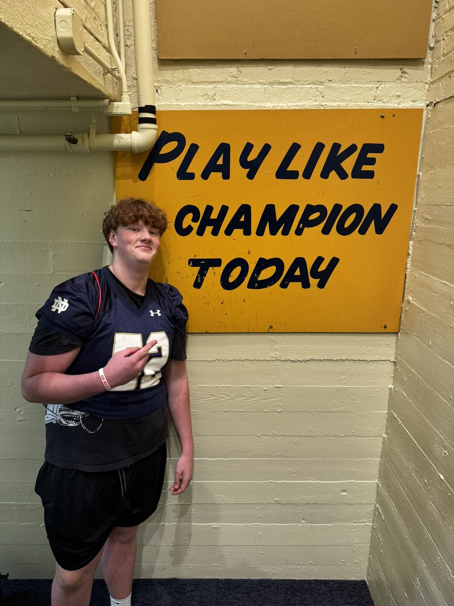 brockbaumann76's tweet photo. I had a great time at the Irish Invasion camp today with @NDFootball. Had a great time and can’t wait to be back!!

@CoachJoeRudolph @justicebathas @Coach_Franke @coachweidger8 @mickdwalker @JaredLuginbill @Mark__Porter @270Gridiron @AllenTrieu @DaleRodick @T3Performance1 https://t.co/olGu6cv6En