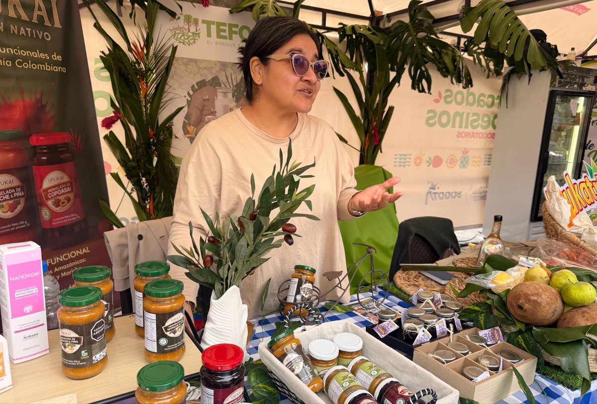 InstitutoSINCHI's tweet photo. Algunos de estos emprendimientos tienen años de investigación, innovación, ciencia y trabajo conjunto con el #InstitutoSINCHI para fortalecer cadenas de valor sostenibles que hoy generan oportunidades para las comunidades y aportan a la conservación del bosque.

#Bioeconomía #AmazoniaColombiana #GranMercadoCampesino #BosqueEnPie #CienciaParaLaVida