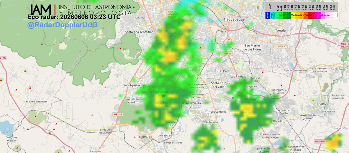 RadarDopplerUdG's tweet photo. Se tiene una amplia región de lluvia ligera a moderada con algunas núcleos de lluvia fuerte y que se extiende desde el sur de Zapopan hasta Tlajomulco. Así mismo se tienen núcleos aislados de lluvia al sureste de Tlajomulco y Acatlán de Juárez https://t.co/dgwhYBQqD9