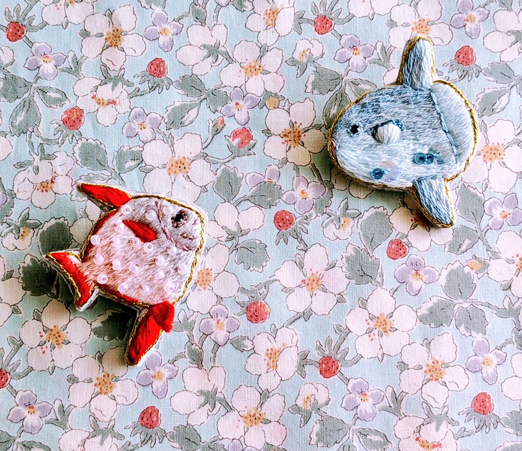 muu_cat_'s tweet photo. マンボウ違い
#アカマンボウ #マンボウ
#刺繍ブローチ #ヨコハマハンドメイドマルシェ #hmj https://t.co/JZaqTosJC7