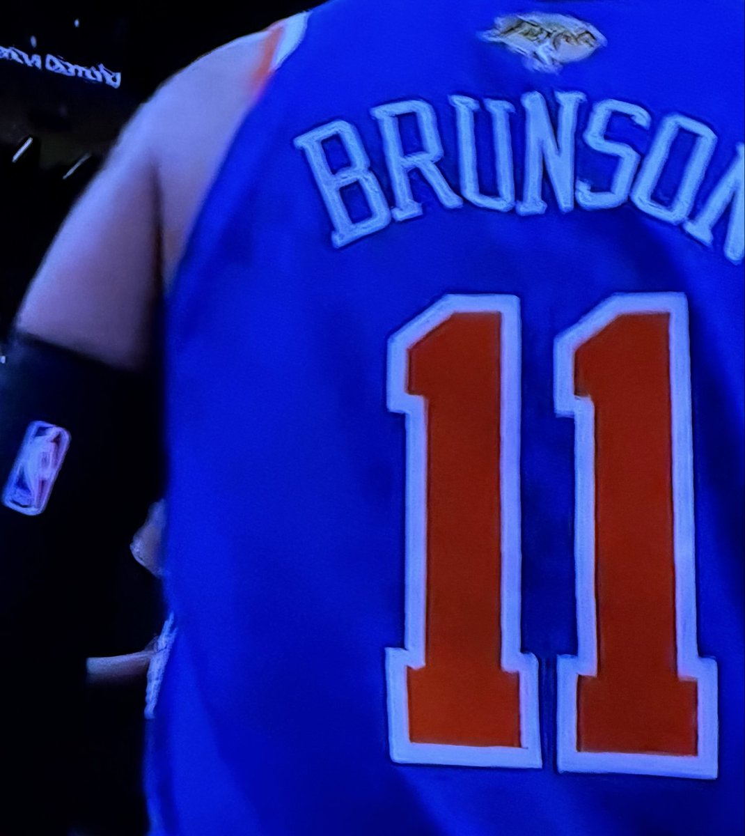 woodsnyc's tweet photo. I’m exhausted. 🧡💙🏀
My eyeballs hurt and all I did was sit on the sofa with ice on my knee and wrist 🧊
Most useless Announcer comment, “These are two of the best teams in the League.” 
#knicks #finals https://t.co/6Miz7hRlev