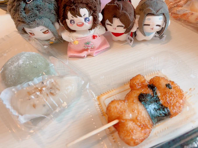 「おれたちのりんごちゃん、なんてことすんだよ!」 ち、ちがいますこれはただのあげもち!おもち!おいしいよ!