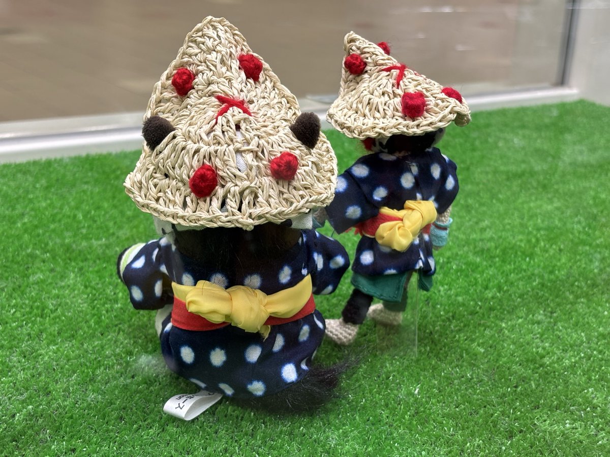 lapislazuli303's tweet photo. 福島競馬場
今年は安田記念を連勝したソングラインがチャグチャグ馬コの衣装を着ていました🌺
衣装もぴったりにあってる🥰

#福島競馬場 https://t.co/tEFLfLmqZO