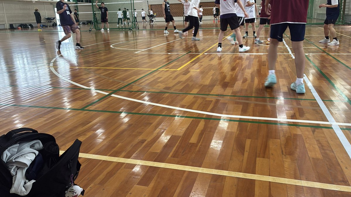 Feet_vv's tweet photo. 何年ぶりかのバスケ！
運動不足すぎて笑えない https://t.co/li673Sg1V5