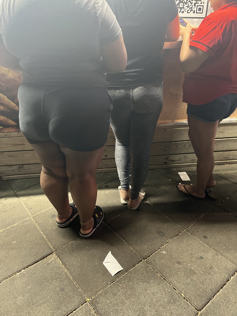 MarioVI2233's tweet photo. #candidass #candid #creepshot #bbw https://t.co/e6ECSePH1V