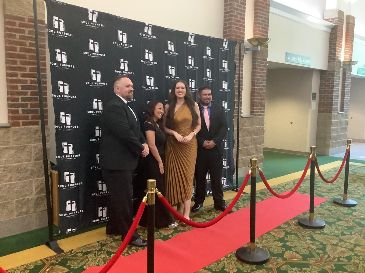 RandallFranks's tweet photo. I was blessed to attend the Red Carpet Premiere of a new film -- Set Free, shot in Northwest Georgia, from Soul Purpose Entertainment. Many of the cast and crew were in attendance with their families at The Colonnade.
The project from Director/Actor Brandon Cannon is an earnest look at some of the problems facing many rural communities and its residents while showing the only true path through these issues is faith in Jesus. I applaud the director, actors, cinematographer and the music director, and crew who brought the story to life. Well acted, well shot and an underlying score that suits the film. As a former TV Police Officer, it was a pleasure to see the police scenes portrayed so well! The film will run one additional night at the Colonnade on Saturday.  Go and grab your tickets for tomorrow (Saturday, June 6) at the Catoosa Colonnade! Check it out wherever you might find it in the future. Thanks to the Jones Family (Semenye) who hosted my participation. It was great to see my cousins Shane Franks and his wife Sam, who has featured the film  through interviews on his podcast and my friend Jessie Thornton, who had a cameo in the film! Congrats everyone. Well done, may the Lord use it for great things!