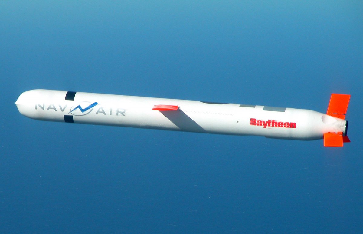 L_ThinkTank's tweet photo. [ 🇺🇸 ÉTATS-UNIS | 🇩🇪 ALLEMAGNE | 🇷🇺 RUSSIE ]

🔸 Selon Politico, le Pentagone envisage d’annuler le déploiement de missiles Tomahawk en Allemagne, notamment par crainte d’une escalade avec la Russie.

Cette décision reviendrait sur un accord conclu sous l’administration Biden et priverait Berlin d’une capacité de frappe longue portée que les autorités allemandes jugent essentielle face à la menace russe.