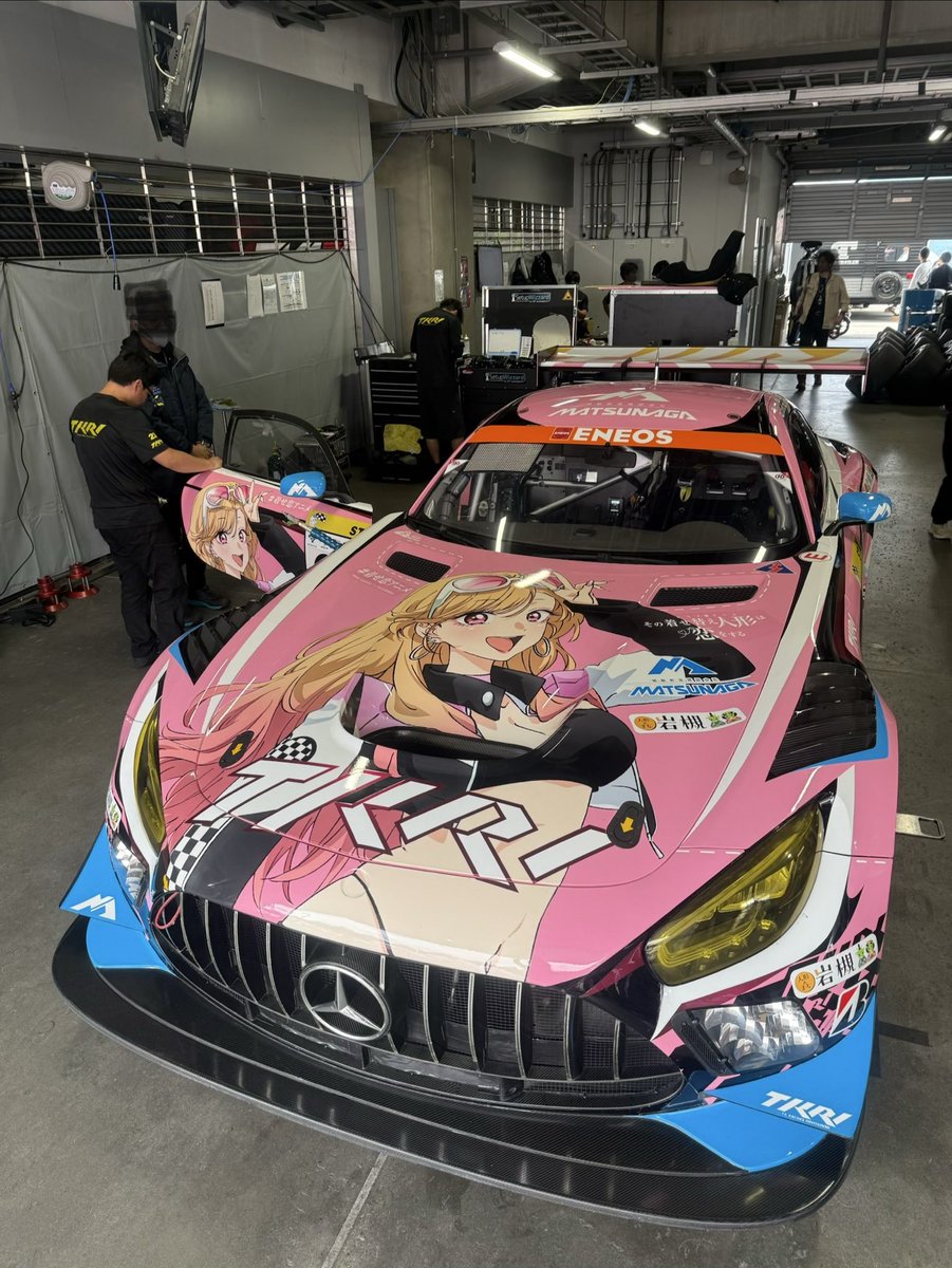 AbeFuchs's tweet photo. 今日はS耐フジ24時間レース
イベント広場で出展してます
ブースに遊びにきてださいね！
そしてFUHCSは
今年もこの3チームと一緒に
レースを走ります
決勝レースはこの後15時スタート
みなさん24時間戦えますか？😆
#TKRI
#KTMS
#SHADERACING
#S耐
#FUJI24h
@SuperTaikyu_STO https://t.co/4q8PEImiDQ