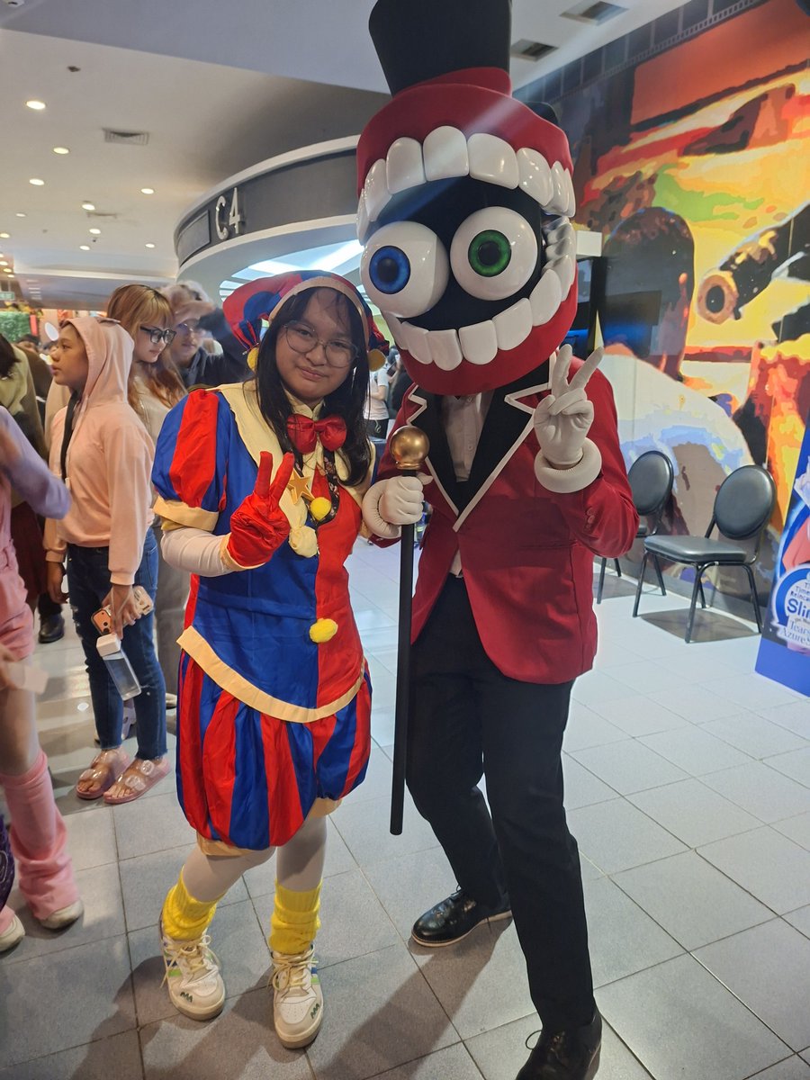 AveryStars_'s tweet photo. My Pomni cosplay from 2 days ago🥹 (june 4th) I HAD SO MUCH FUNN #tadc #smmegamall https://t.co/ea9nVlFRyF