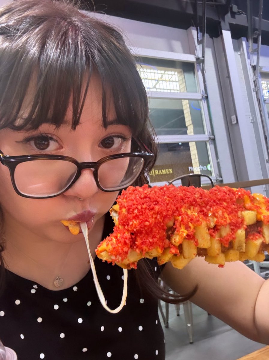 lovsonnets's tweet photo. i’d do anything for a korean corn dog https://t.co/Jn3rgSim9N