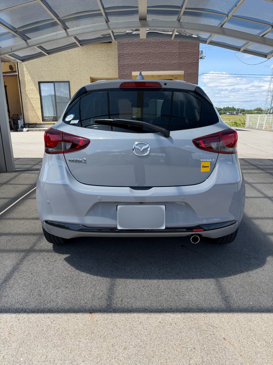 y_mazda2's tweet photo. ディーラーの手違いによりCX-30ではなくMAZDA2
同じ年式・同じ走行距離笑 https://t.co/r8dPTyo52K