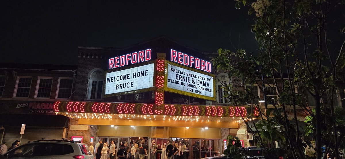 drsniper's tweet photo. Just saw @GroovyBruce  at the Redford Theater.

Don't believe me? Have a look for yourself! https://t.co/SXUGs7lTgV