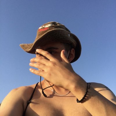 xto tweet media