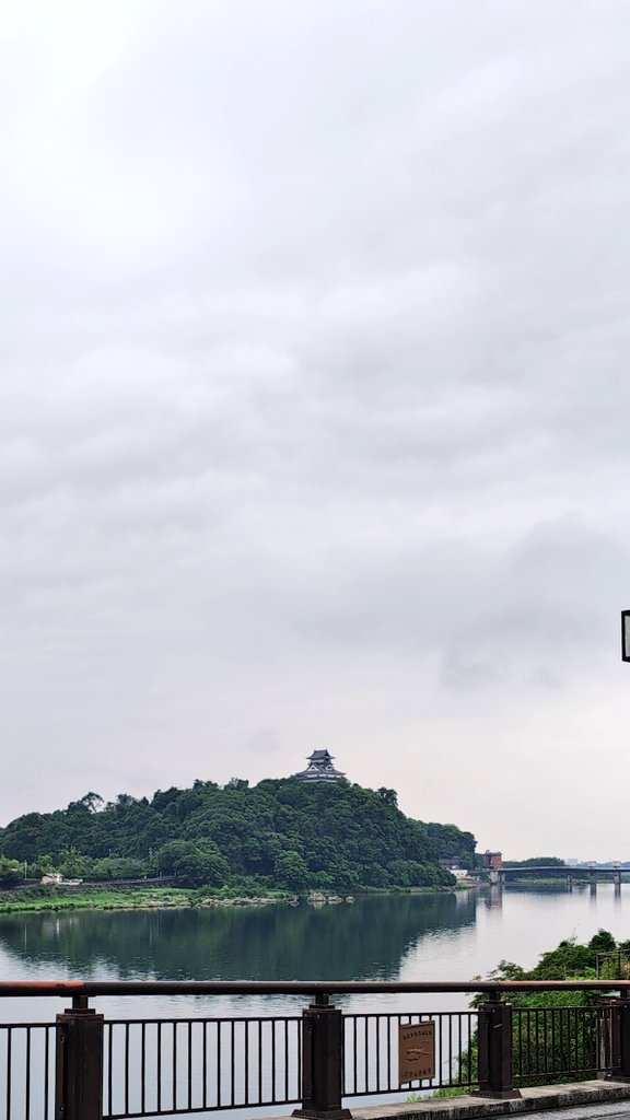 isa_1313's tweet photo. Inuyama castle today
今日の犬山城　台風からすっきりしないお天気続きますねぇ😅🏯⛅️ #犬山城 #犬山 #Inuyama #Inuyamacastle https://t.co/iyvlgKgGTZ